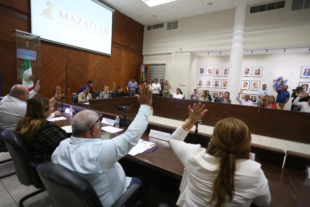 Mazatlán rendirá homenaje a cinco docentes conmemorando el Día del Maestro