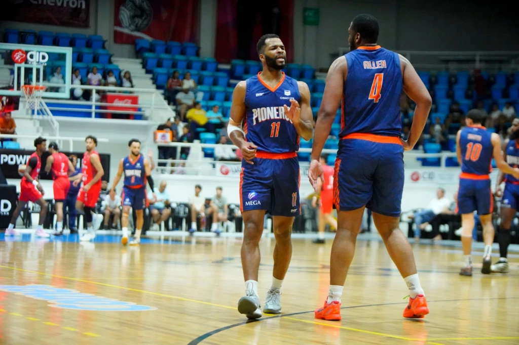 Los Pioneros sacan el segundo juego en Mazatlán