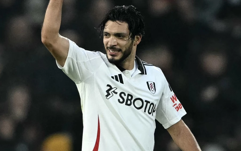 Raúl Jiménez seguirá en el Fulham hasta el 2026