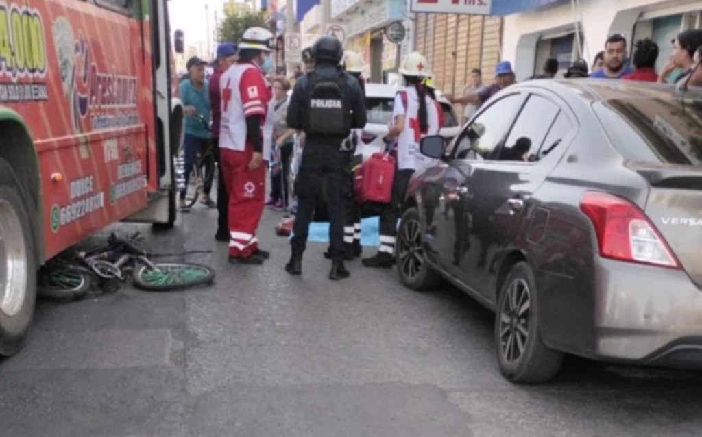 Joven pierde la vida tras ser arrollada por un camión urbano en la Colonia Benito Juárez en Mazatlán