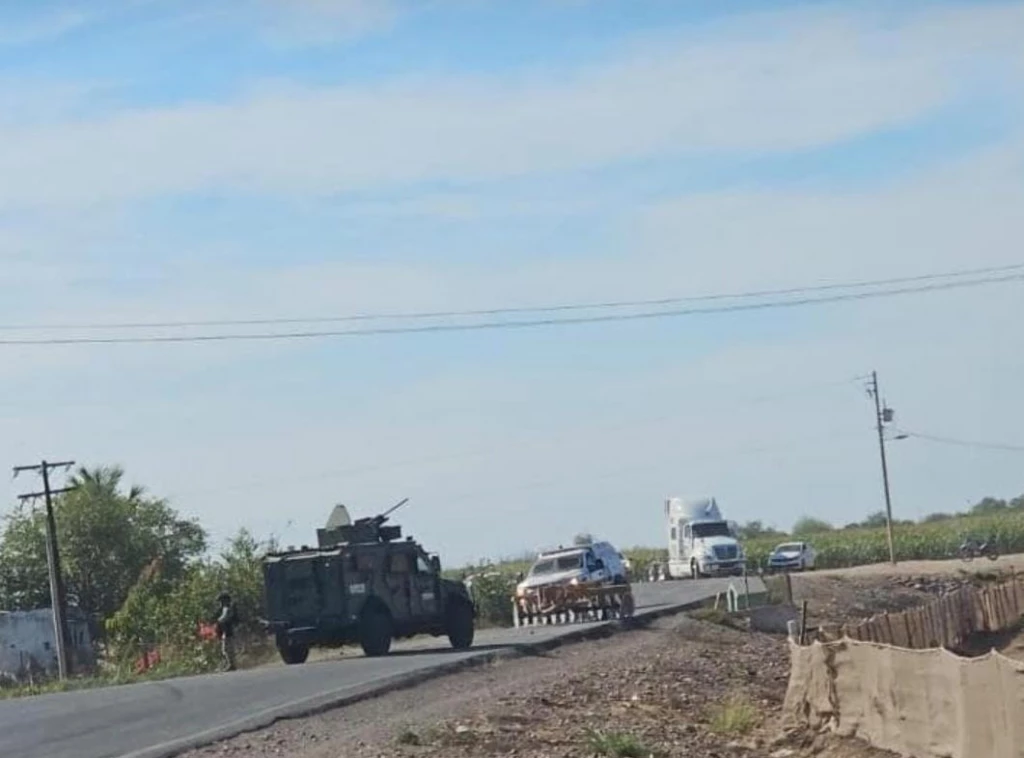 Enfrentamiento entre grupos armados causa pánico en Villa Ángel Flores La Palma, Navolato