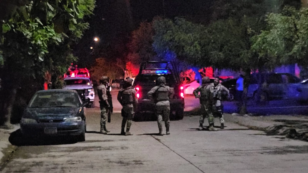 Gatilleros hieren de bala a hombre en fraccionamiento Alturas del Sur en Culiacán