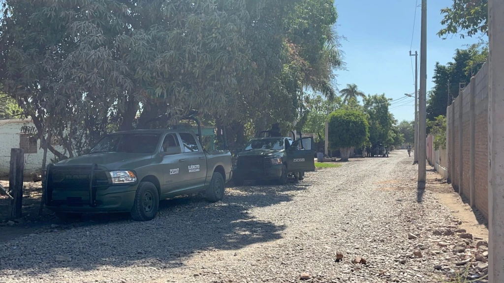 Ejército Mexicano resguarda propiedad en el ejido Convención de Aguascalientes, en Navolato