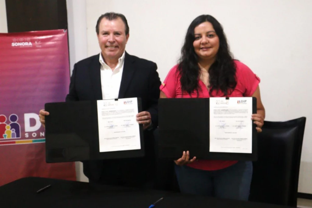 Gobierno de Sonora impulsa terapias con delfines para personas con discapacidad
