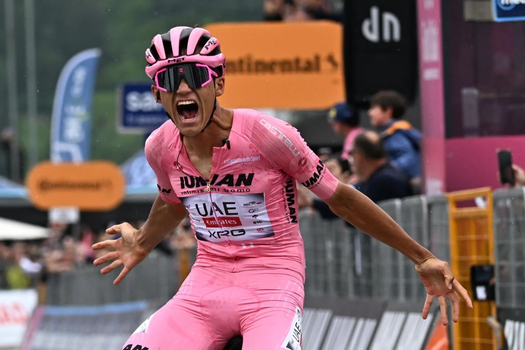 El mexicano Issac del Toro gana la etapa 17 del Giro de Italia