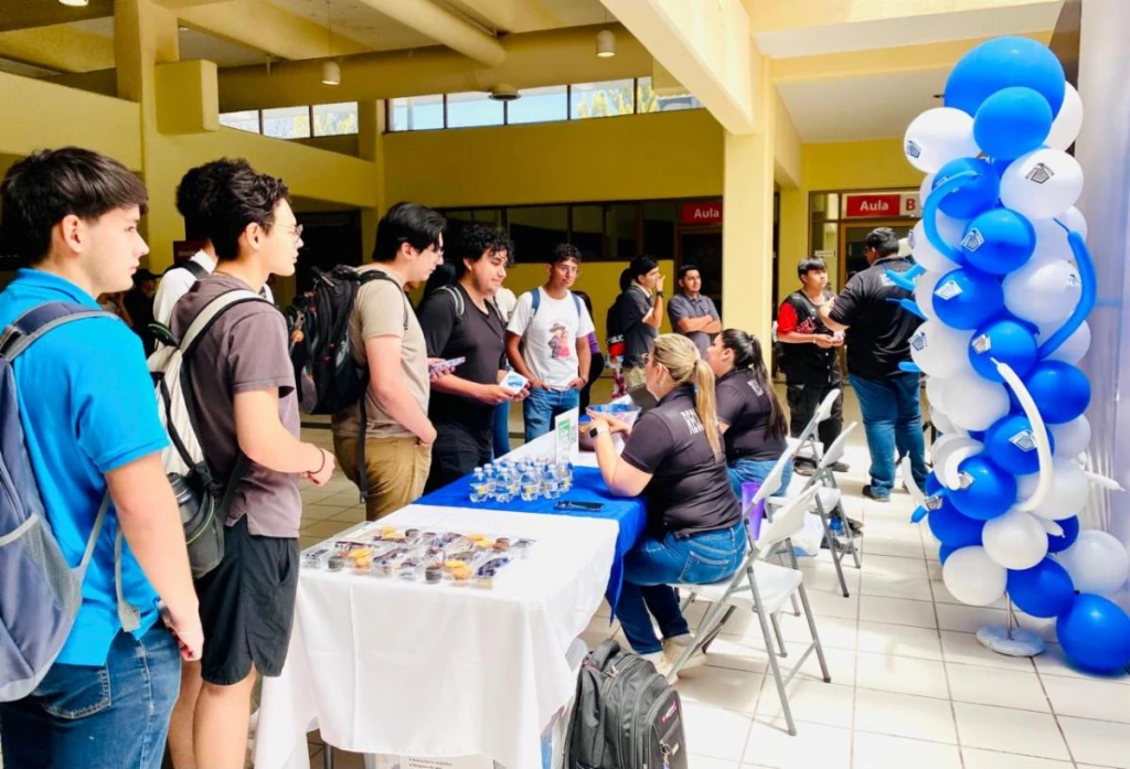 Gobierno de Sonora realiza con éxito Expo Industrial Universitaria en la UTNogales
