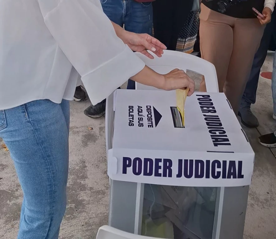 Presidenta de Mazatlán participa en las elecciones del Poder Judicial 2025