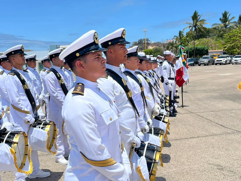 Conmemoran el octogésimo tercero Día de la Marina Nacional en Mazatlán con acto cívico y recorrido marítimo