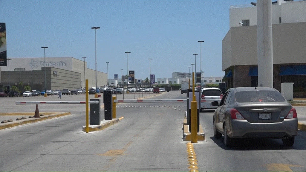 Centro Comercial La Gran Plaza Mazatlán ya cobra por estacionamiento