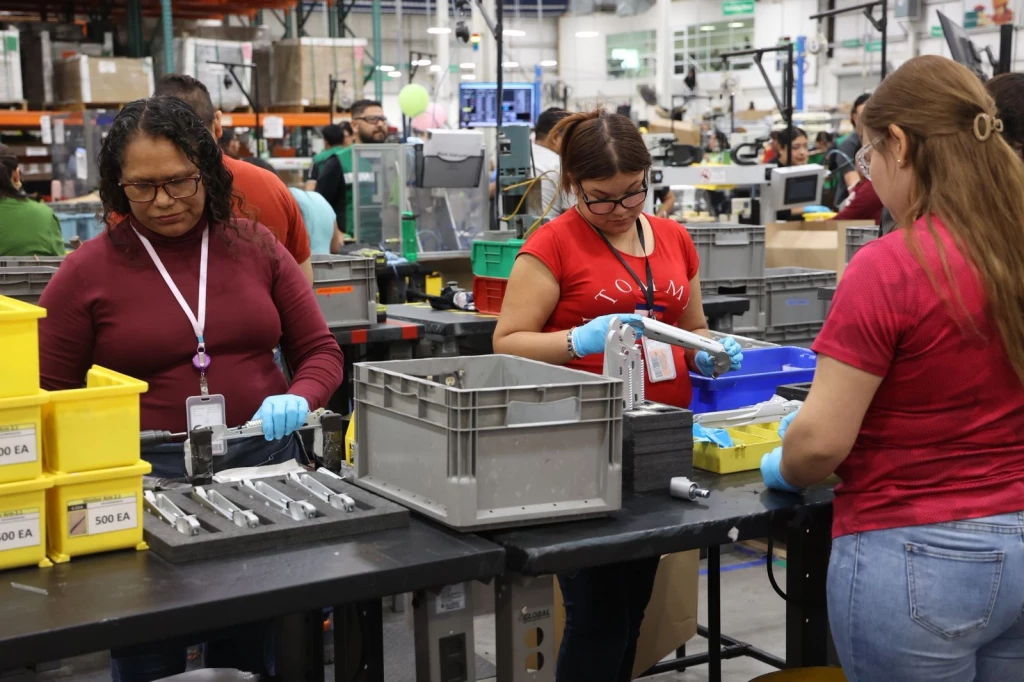 Gobernador Durazo atrae con el Plan Sonora inversión industrial y más de 300 empleos para Nogales