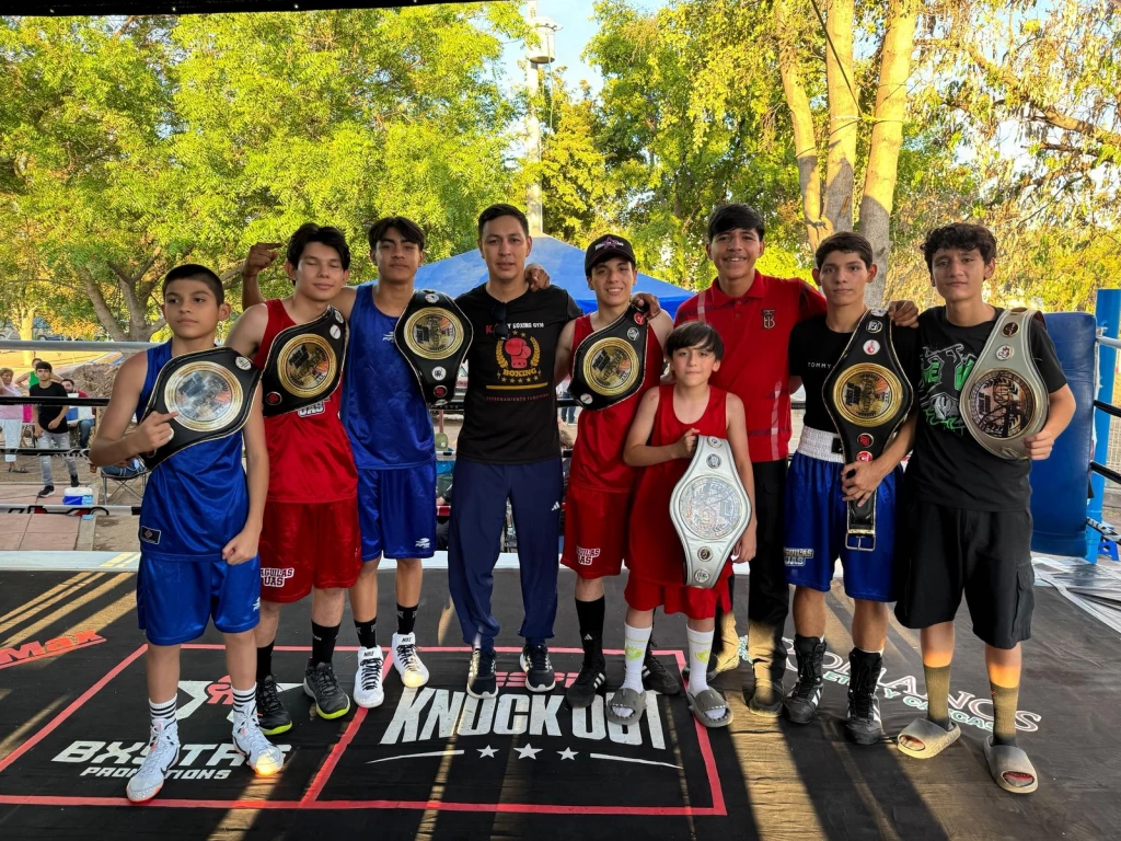 Academia UAS de boxeo tiene destacada actuación en torneo “puños de barrio” 2025.
