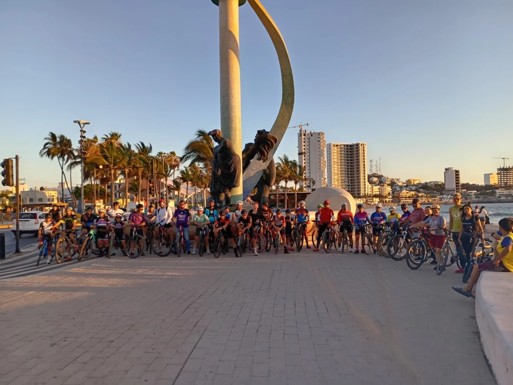 Celebran el el Día Mundial de la Bicicleta en Mazatlán