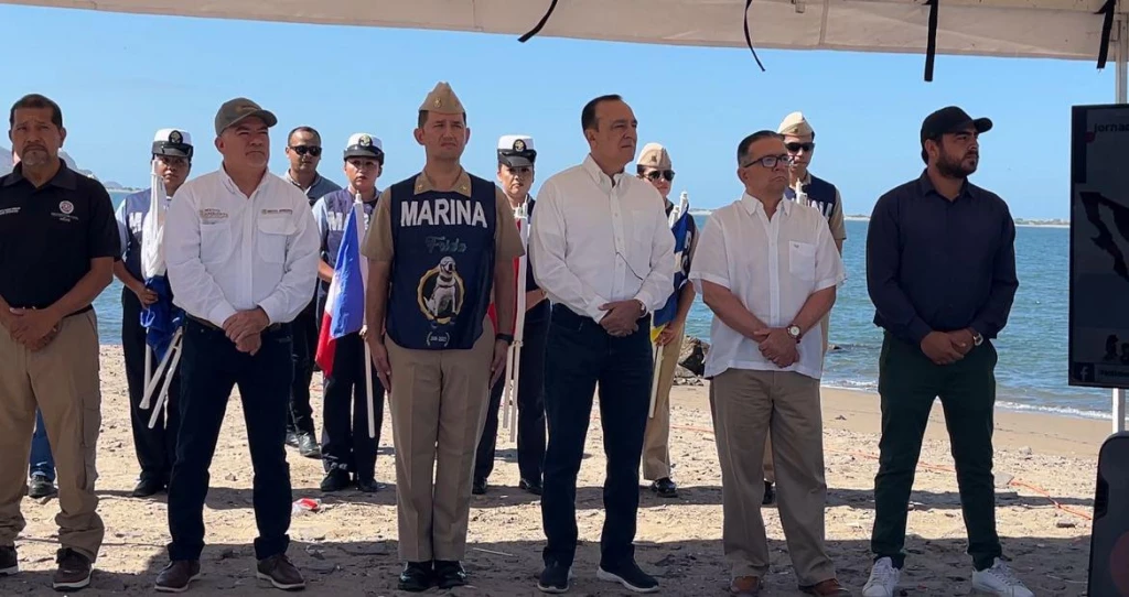 La playa de El Maviri, Ahome se suma al programa federal de limpieza de playas y costas