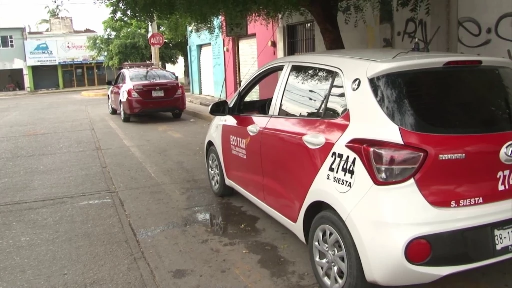 Abierta se encuentra la convocatoria dirigida hacia mujeres, para pertenecer al sindicato de EcoTaxis Rojos de Mazatlán