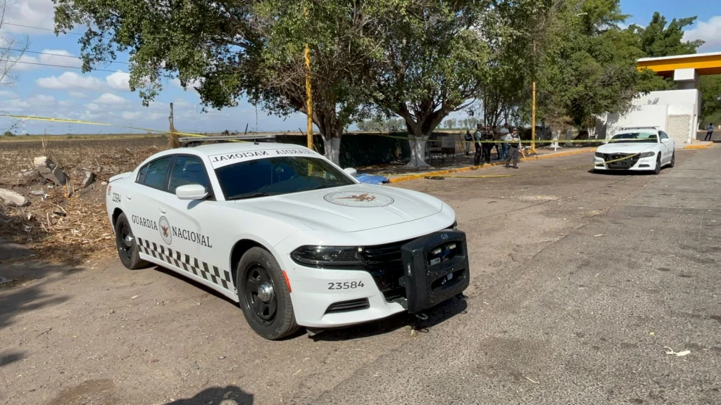 Hallan cadáver con mensaje en la caseta vieja de La Costera, al sur de Culiacán