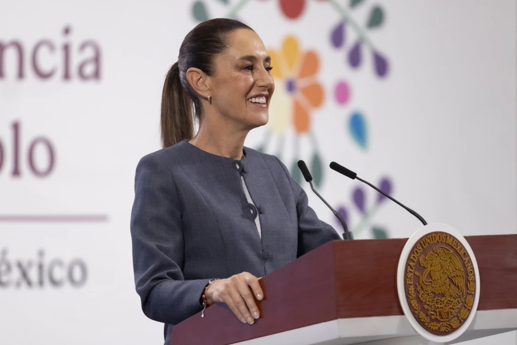 "Tranquilos" dice Sheinbaum a los y las adelantadas