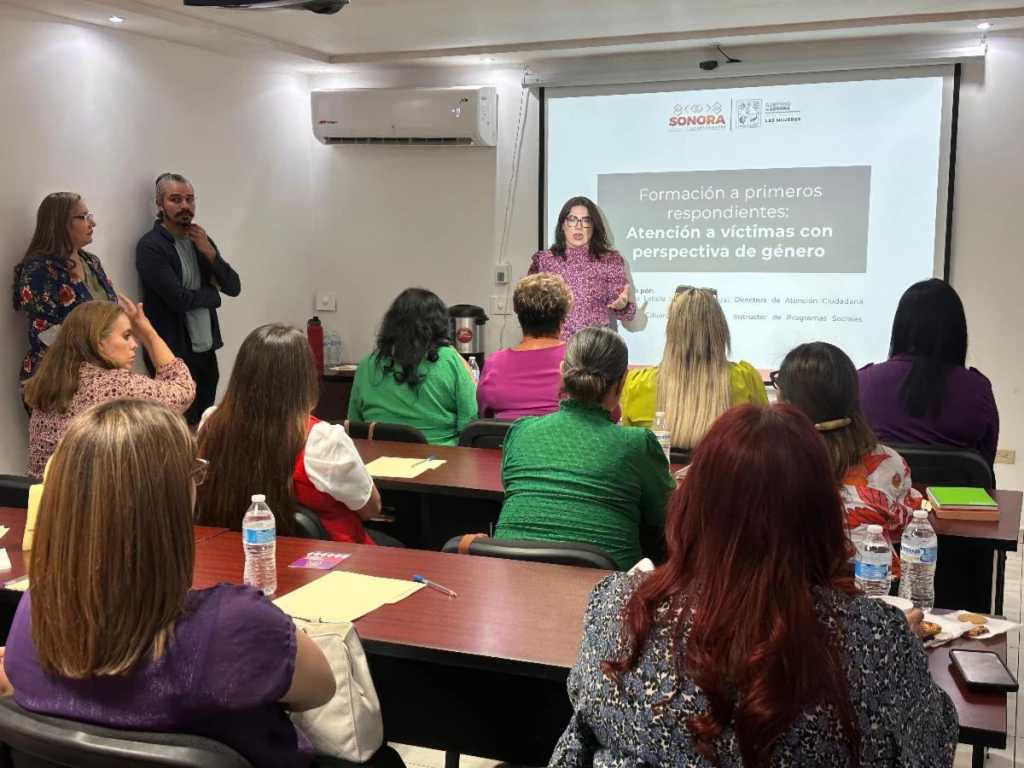 Gobierno de Sonora capacita en atención a mujeres víctimas de violencia de género