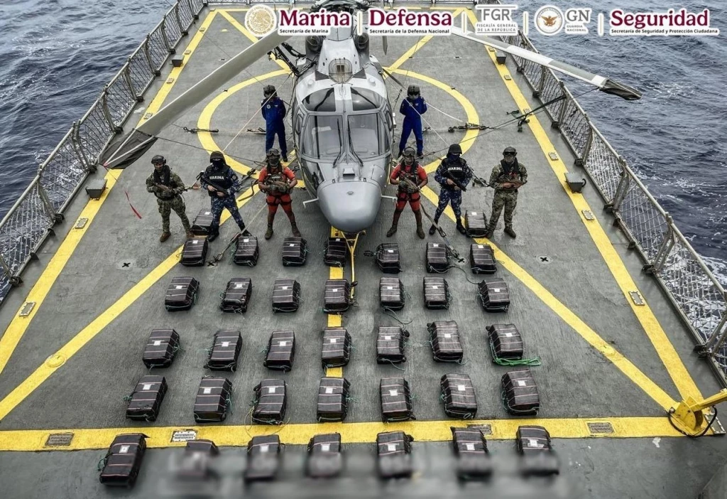 En un operativo en la mar, se aseguró más de una tonelada de cocaína frente a las costas de Guerrero