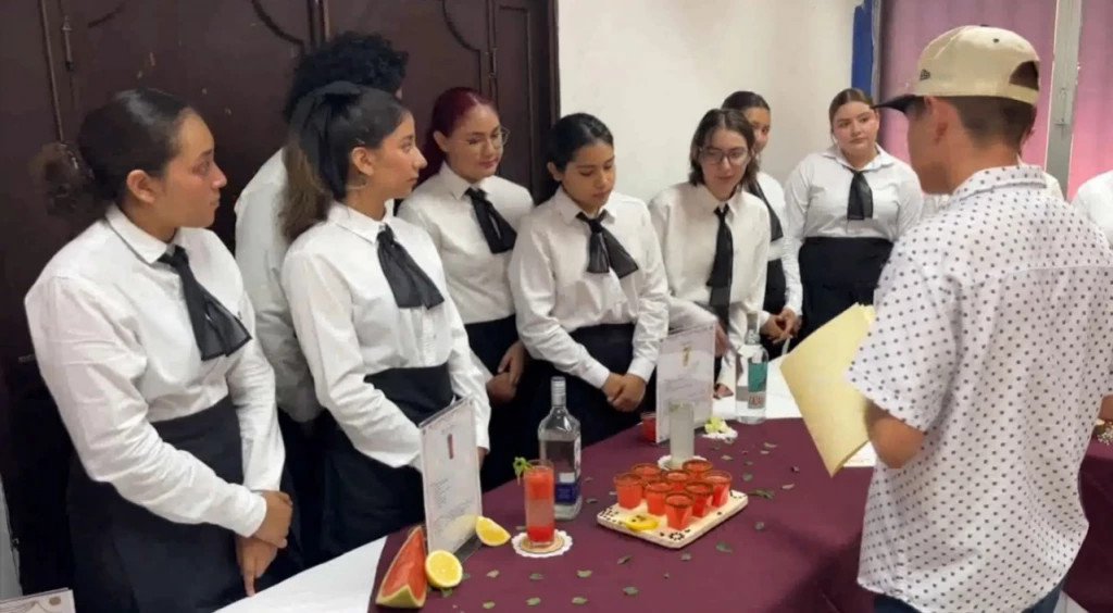 Estudiantes del CBTis 051 presentan proyectos finales con enfoque práctico y profesional