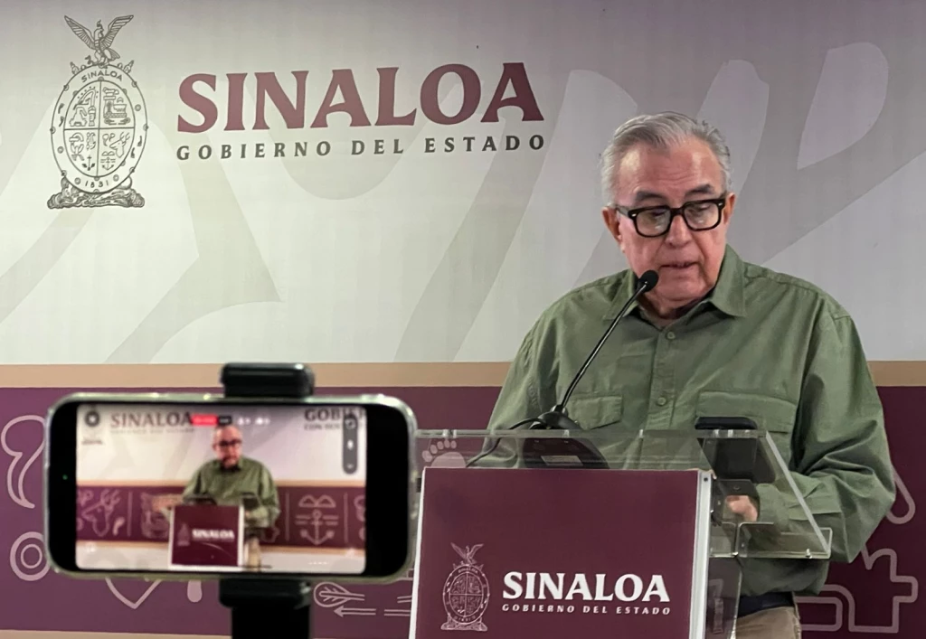 Exhibe Rocha Moya arribo de medicamentos NO solicitados