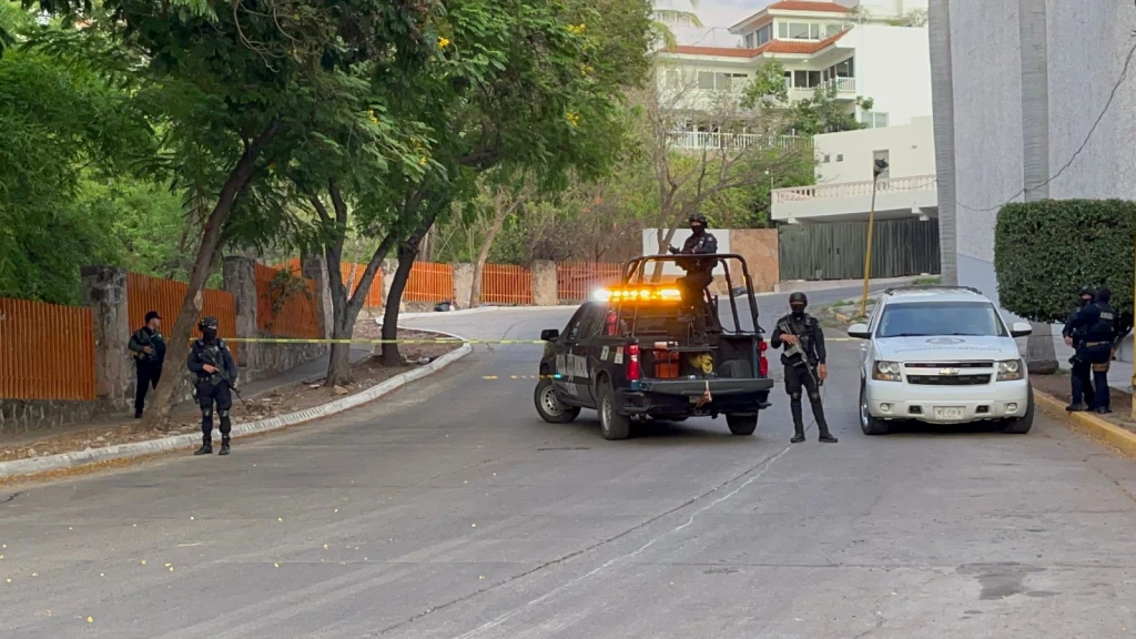 Balacera en Colinas de San Miguel deja un muerto y un herido