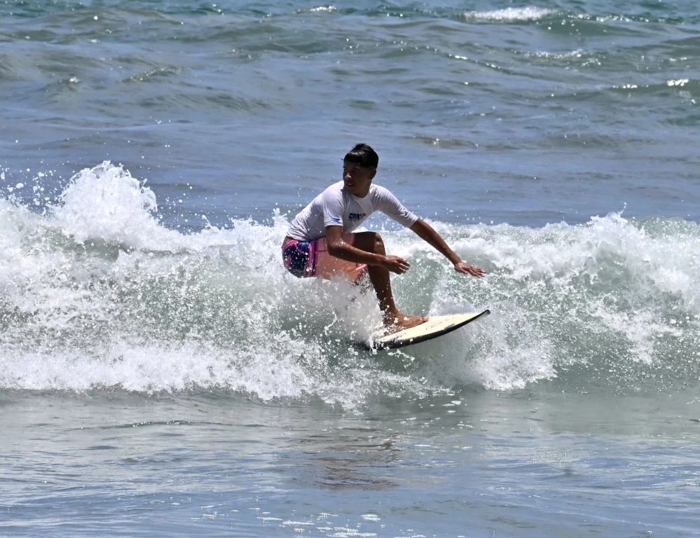 Celebran el Día Internacional del Surfing con el Festival del Mar
