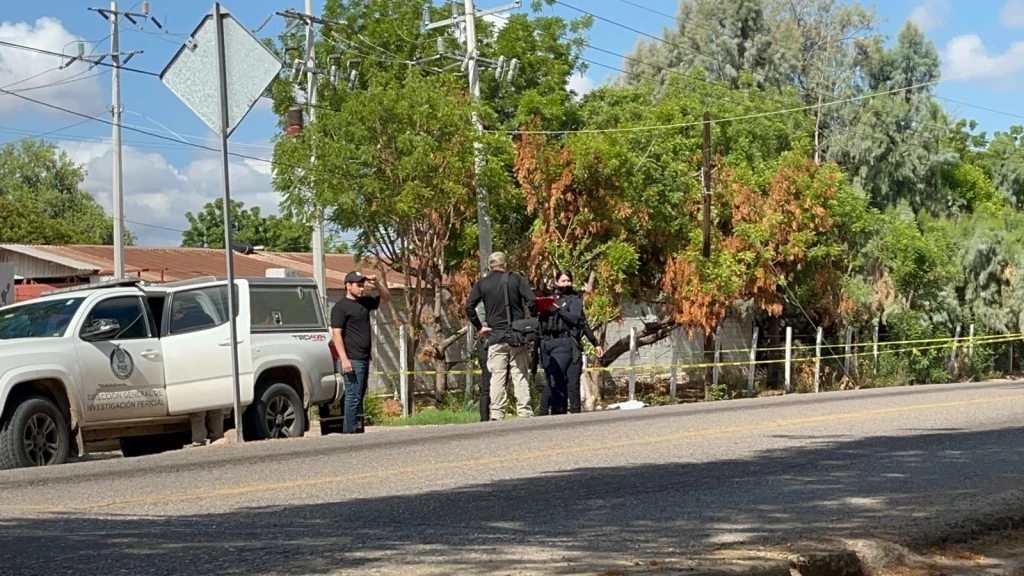 Dejan cuerpo envuelto en plástico con mensaje clavado al pecho en Costa Rica, Culiacán