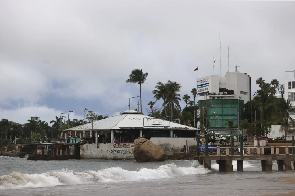Flossie y Barry: dos tormentas tropicales que se están formando en el Pacífico y el Atlántico de México