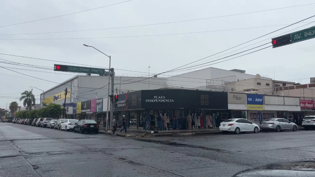 ¡Primeras lluvias llegan a la ciudad de Los Mochis!