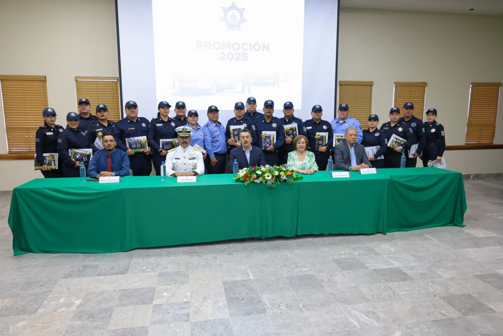 Reconocen compromiso de 19 elementos de la Policía Municipal con ascensos de grado en Cajeme
