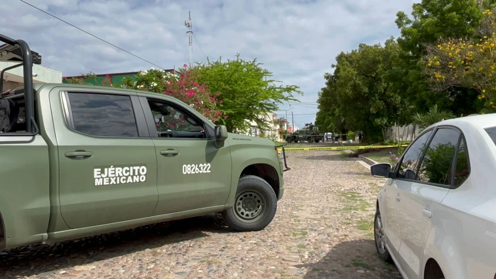 Encuentran cuerpo sin vida envuelto en plástico, en la colonia Margarita, al sur de Culiacán