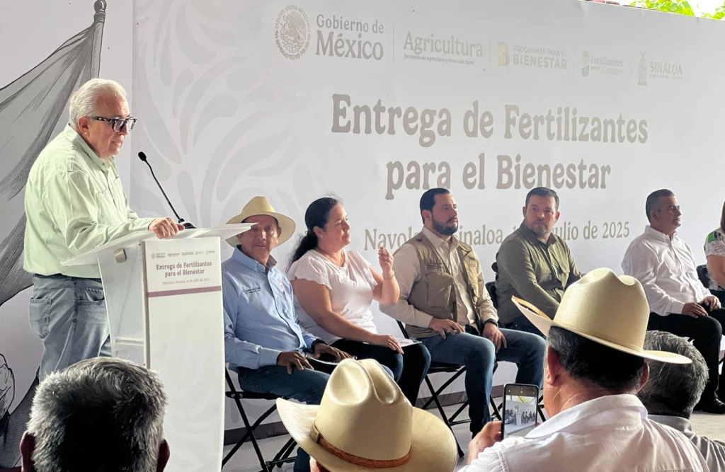 Entregan fertilizantes del bienestar en Sinaloa