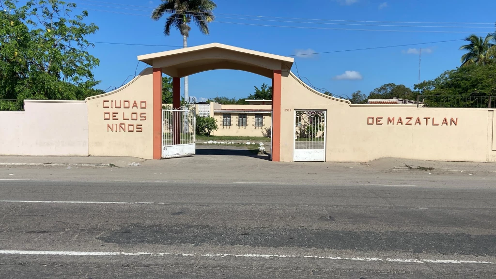 Apoya a la Ciudad de Los Niños de Mazatlán con víveres y productos de limpieza