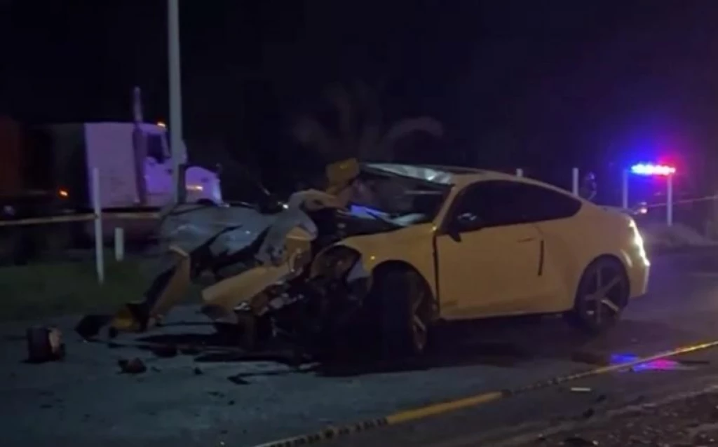 Dos hombres pierden la vida tras chocar contra el cruce peatonal en Gabriel Leyva Solano, Ahome