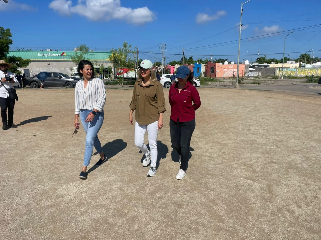 Se invierten alrededor de 2 mdp en cancha de futbol y rehabilitación de parque en Fraccionamiento Santa Fe