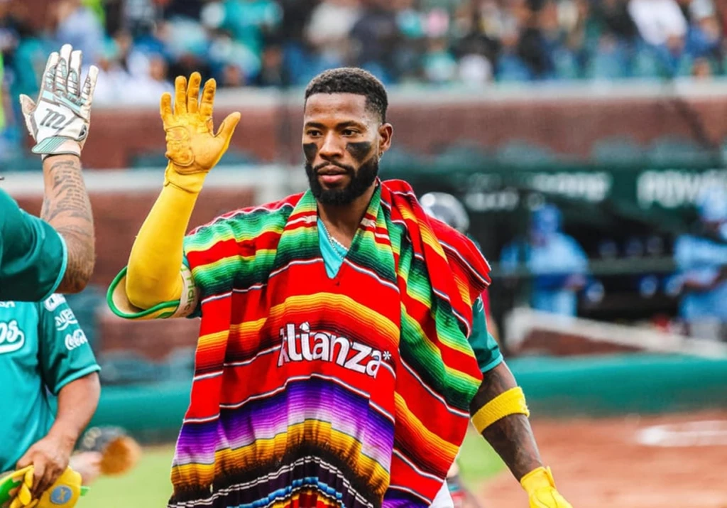 JP MARTÍNEZ JUGARÁ CON TOMATEROS EN LA 2025-26