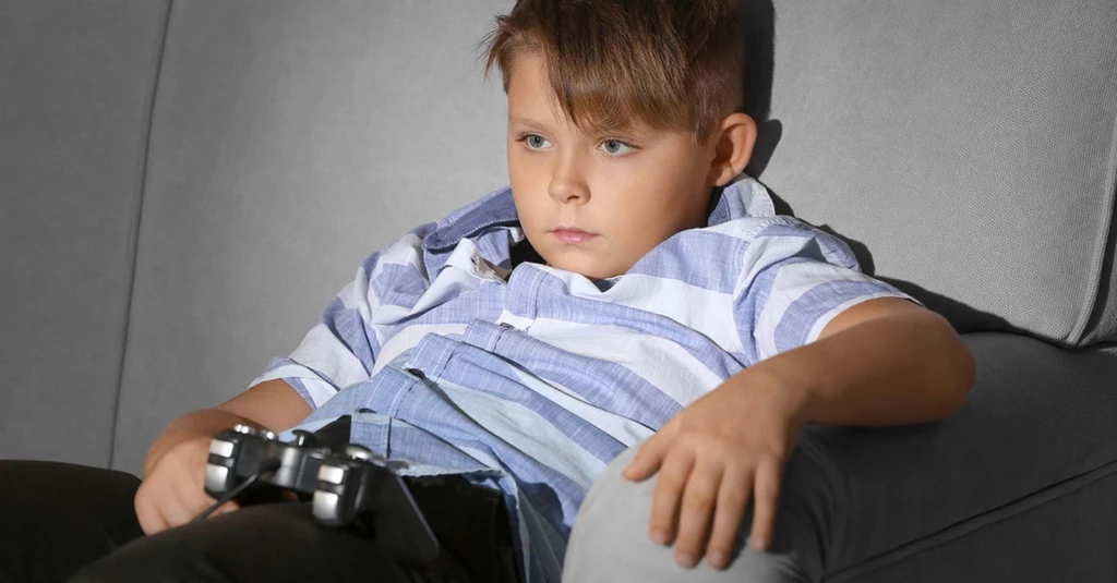 Sedentarismo genera obesidad, cuide a sus hijos