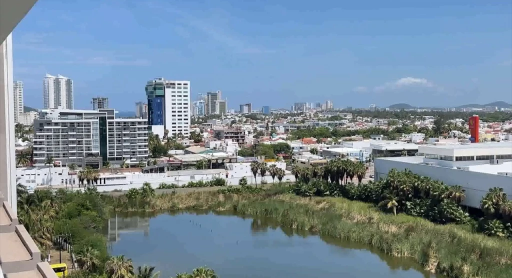 Empresarios de Mazatlán impulsan soluciones climáticas y mapas de riesgo ciudadano