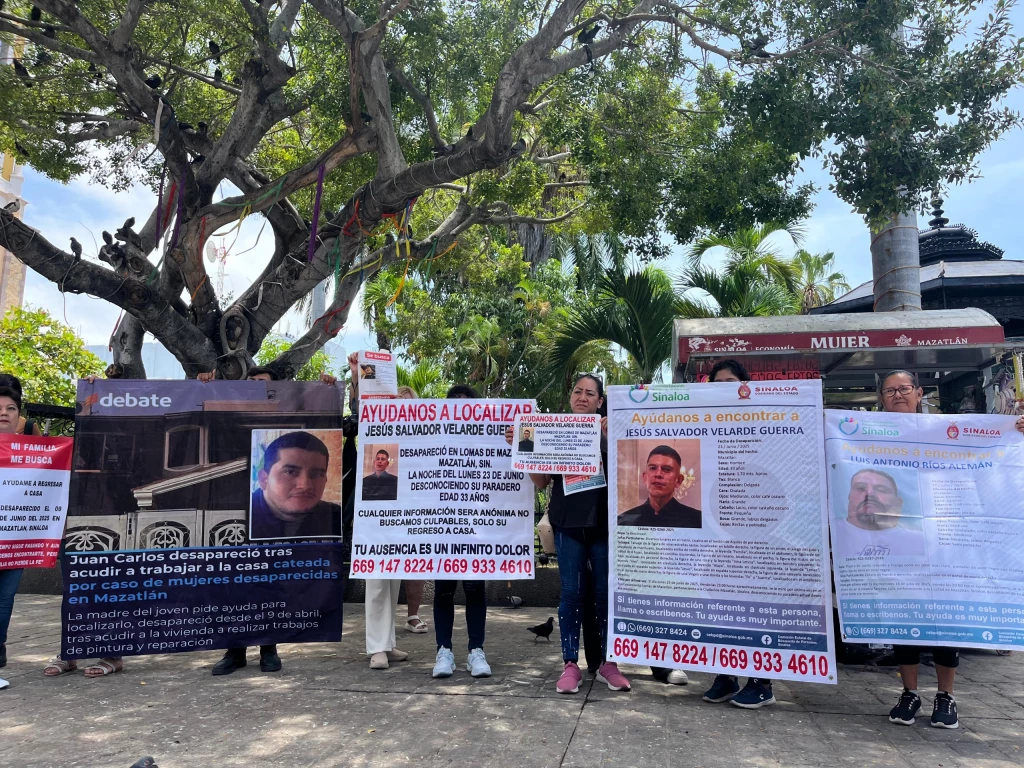 “Que empiecen a buscar”: Familias de desaparecidos en Mazatlán exigen respuestas a la Fiscalía
