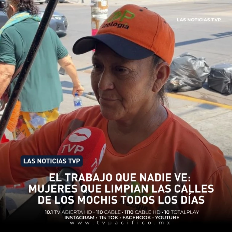 El trabajo que nadie ve: Muejer que limpian las calles de Los Mochis todos los días