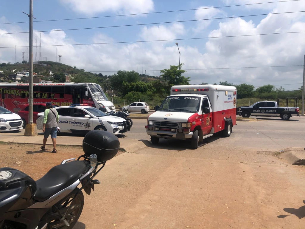 Dos mujeres resultaron lesionadas tras accidente vehicular en Mazatlán