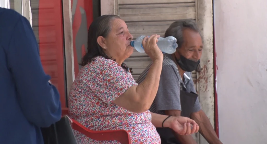 Alertan a la ciudadanía y turistas a la prevención por golpes de calor ante repuntes de incidentes en la zona turística