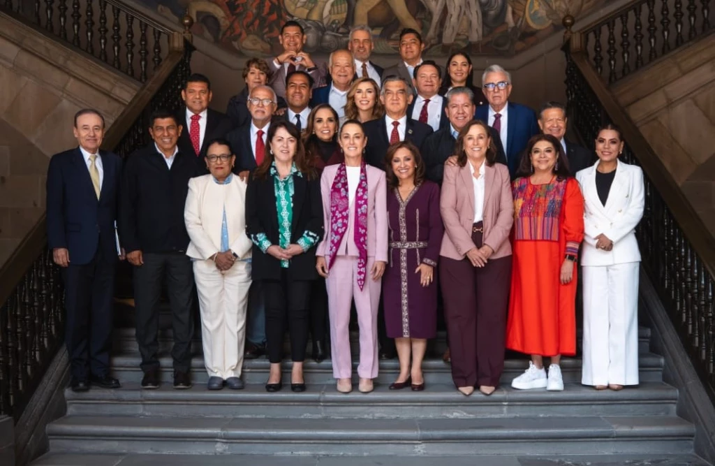 Gobernador de Sinaloa se reúne con Claudia Sheinbaum en Palacio Nacional por Programa IMSS Bienestar