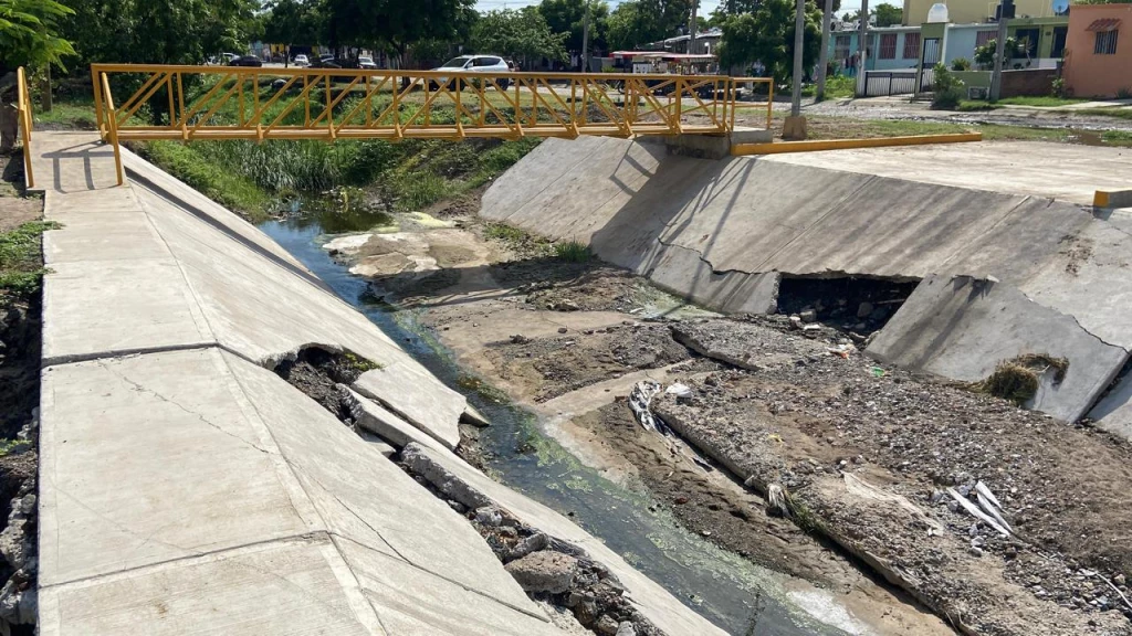 Empresa Constructora responderá por daños en canal de Arboledas Invies tras lluvias: Presidenta Municipal
