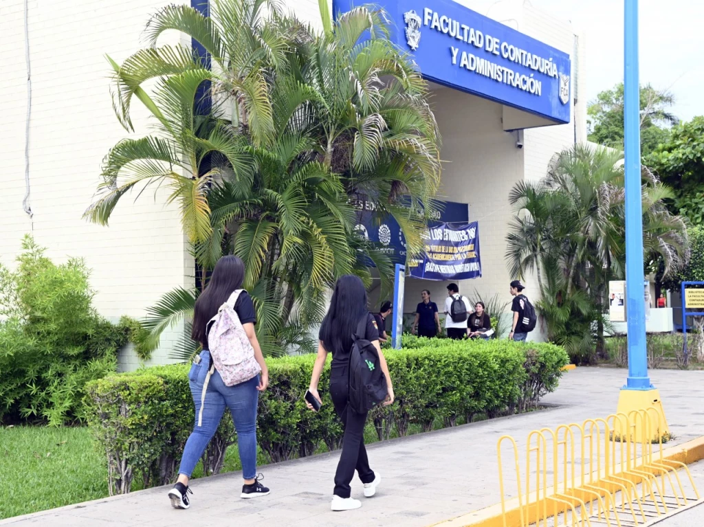 La UAS recibirá a 52 mil alumnos en el ciclo escolar 2025-2026