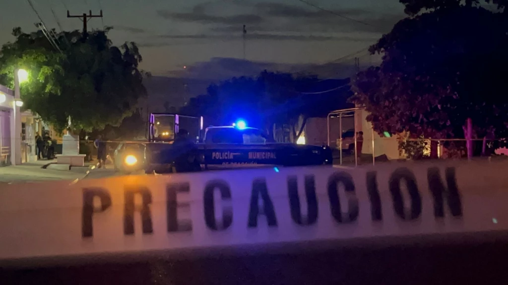 Asesinan a motociclista sobre una vialidad en Navolato