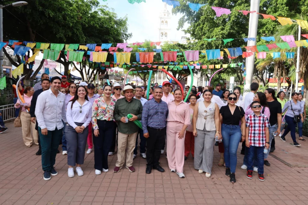 Navolato vive una callejoneada musical en el marco del 43 Aniversario de su Municipalización