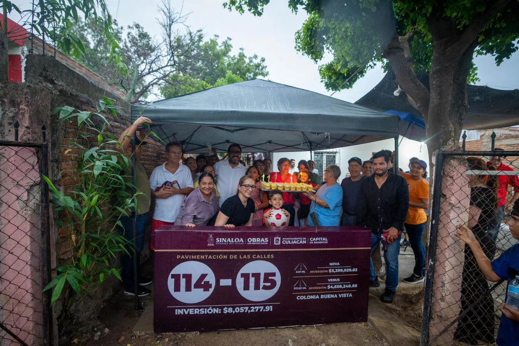 Familias de la colonia Buenavista de Culiacán reciben dos nuevas calles pavimentadas