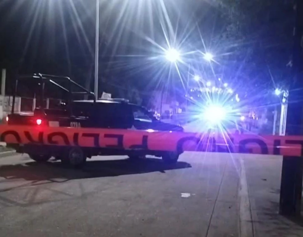 Lanzan artefacto explosivo a patrulla de la Policía Municipal de Mazatlán