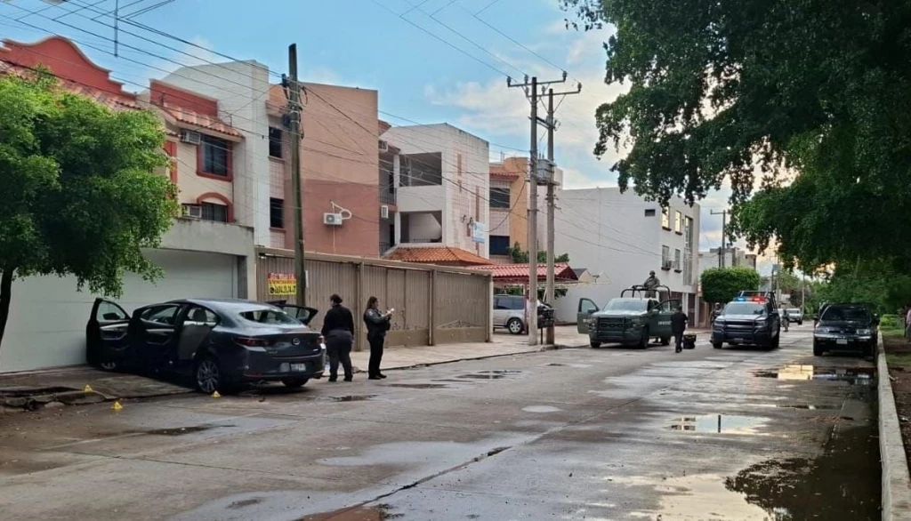 Atacan a balazos a automovilista en Las Quintas 